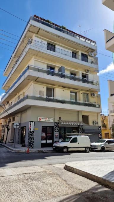 Classic Apartment In กาลามาตา ภายนอก รูปภาพ